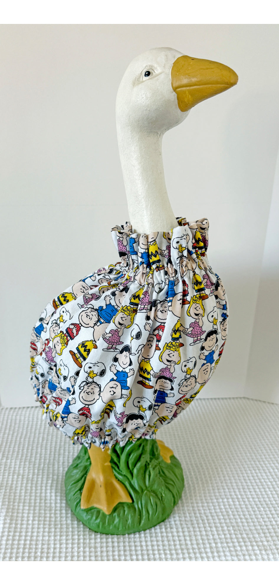 23" Peanuts Snoopy Dress & Bow tie Porch Goose