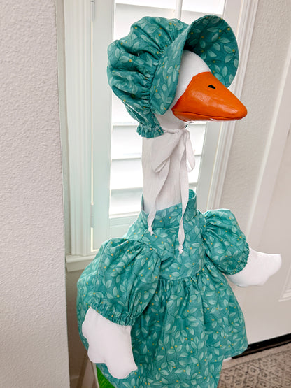 28" Goose Dress and Bonnet - wings sold separately
