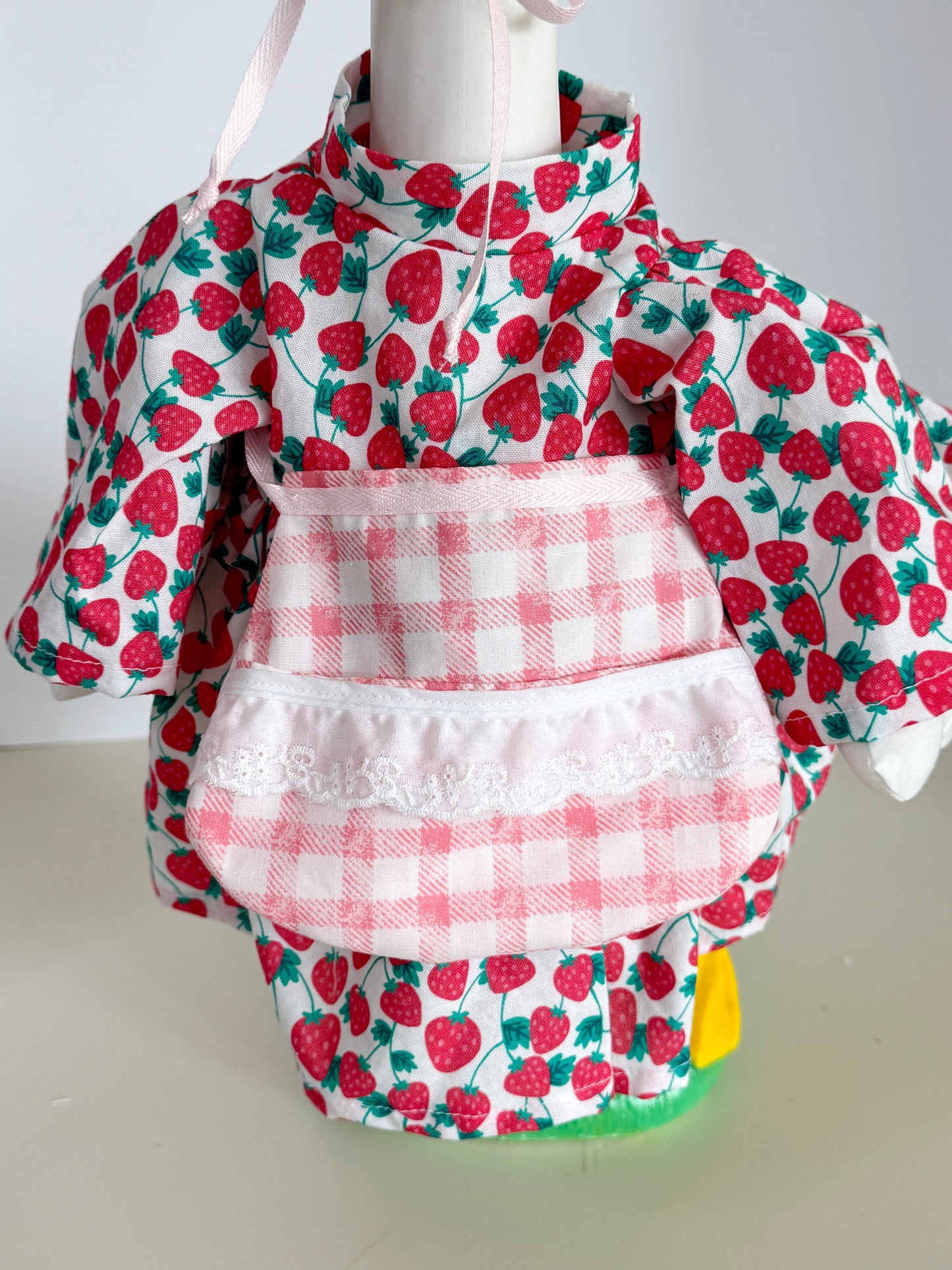 17" Goose Strawberry Dress Bonnet and Apron