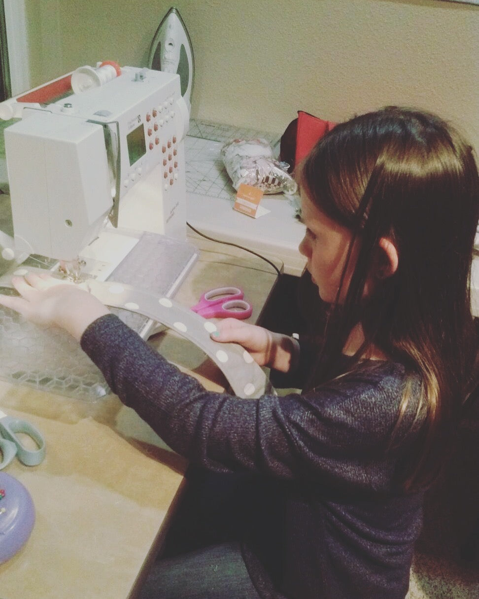 A Teacher's Curriculum for Beginner Sewing Lessons