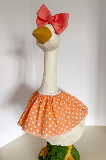 23" Goose Ruffled Collar and Bow (peach)