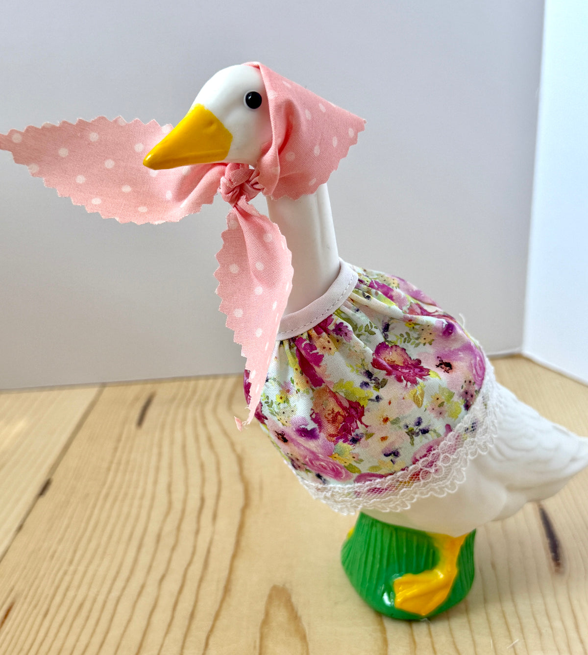 7" Desk Goose Dress and Scarf