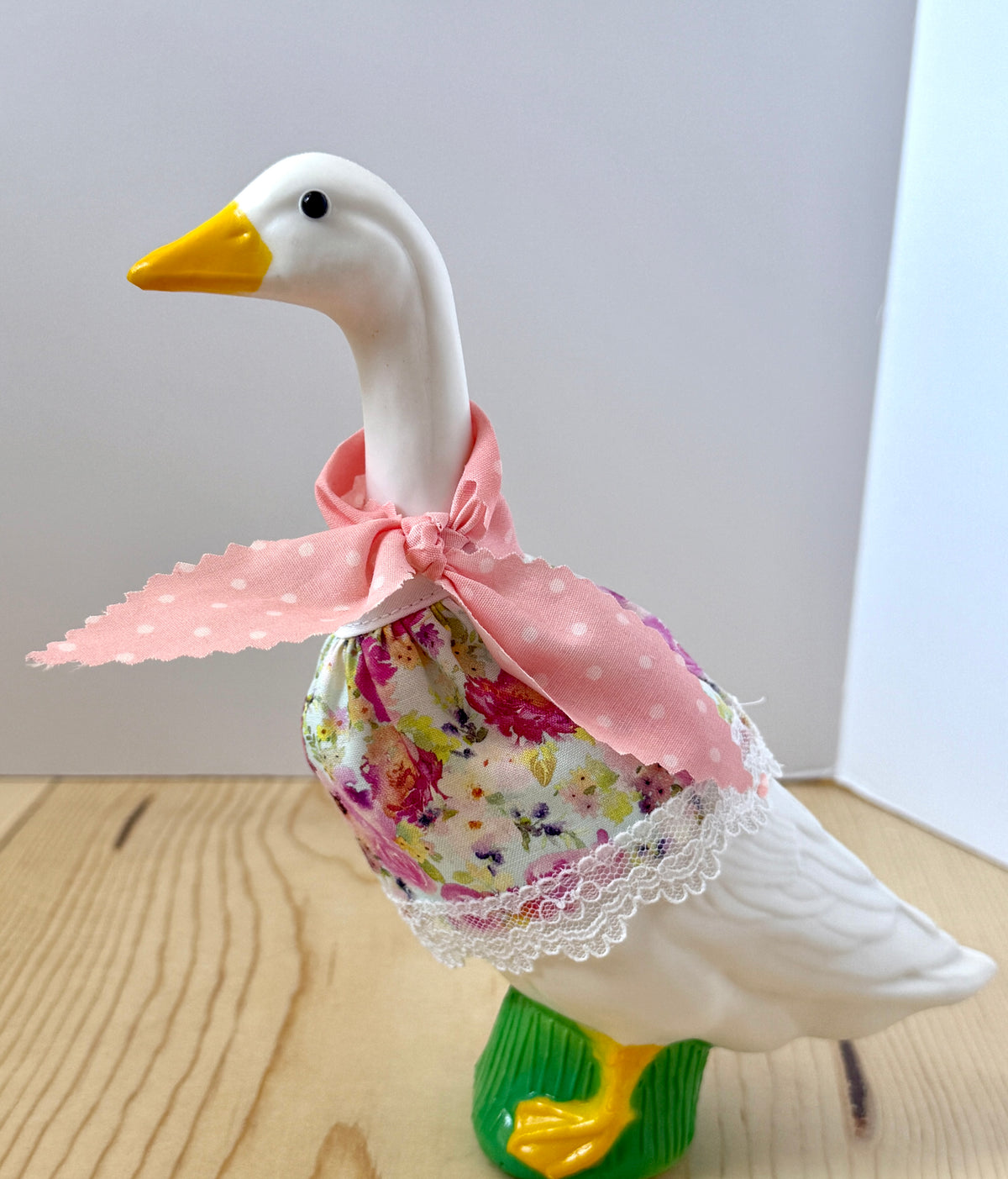 7" Desk Goose Dress and Scarf