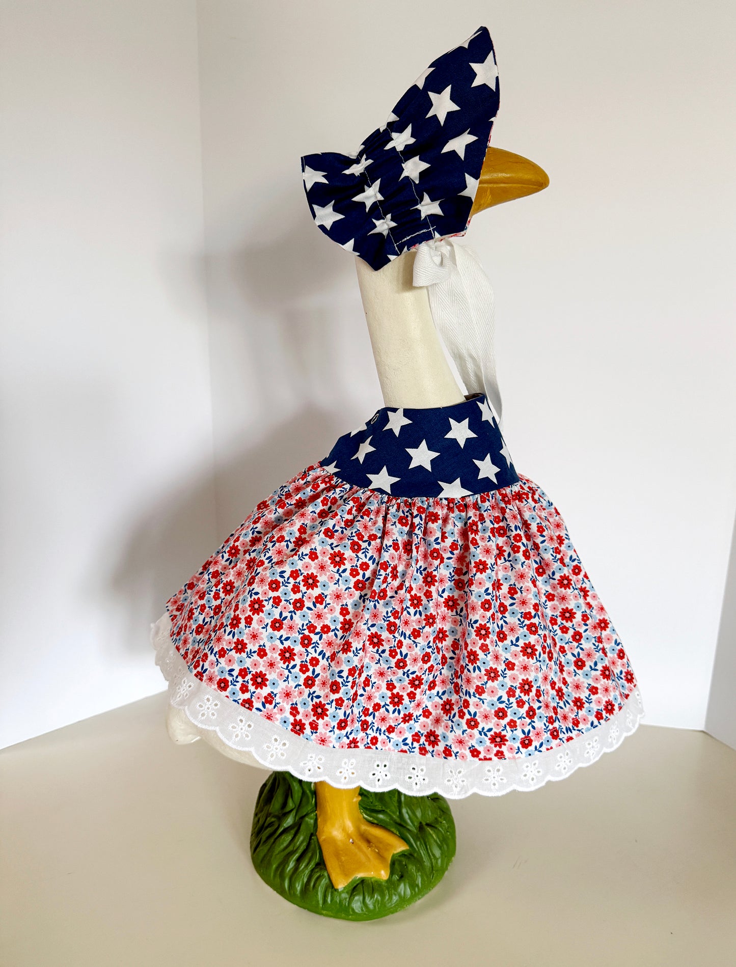 23" Daisy Goose Dress and Bonnet - Digital Sewing Pattern