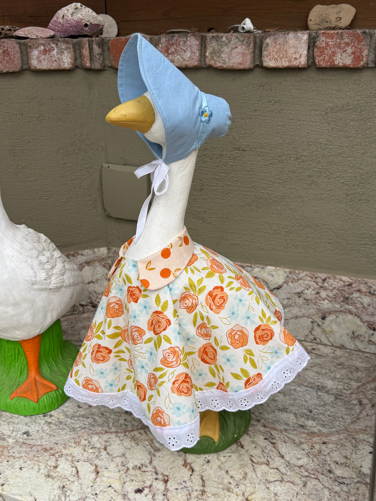 23" Basic Dress with collar and bonnet Porch Goose