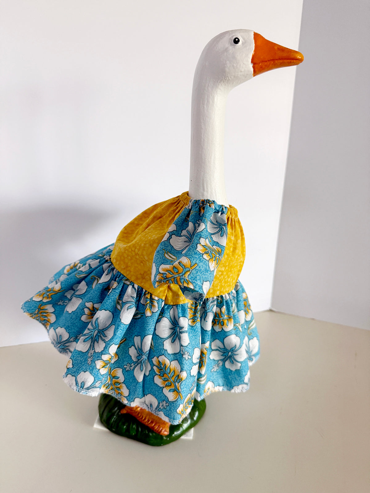17-21"   Hawaiian print dress with yellow Porch Goose