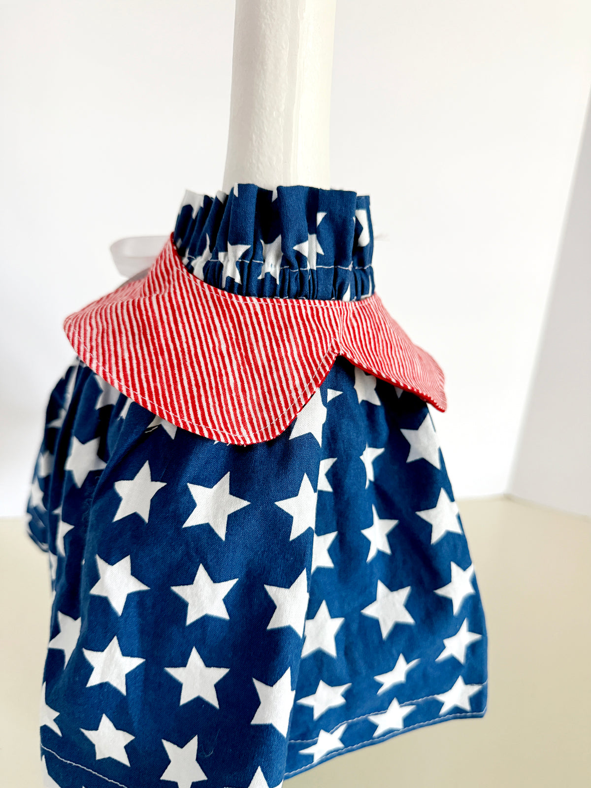 17-21" Blue Star Dress and Reversible Colalr Porch Goose