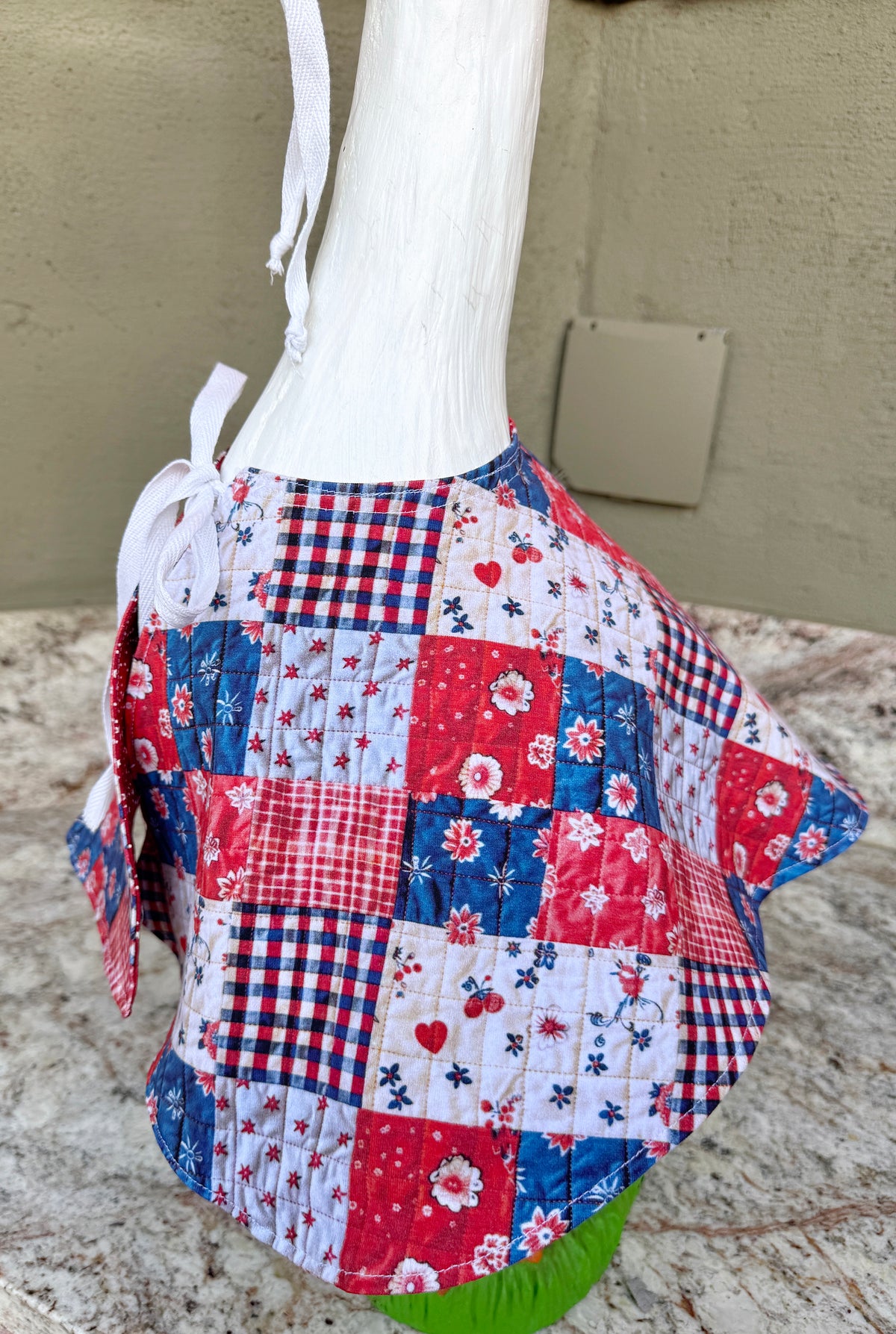 28”  Reversible Dress Bonnet- porch goose