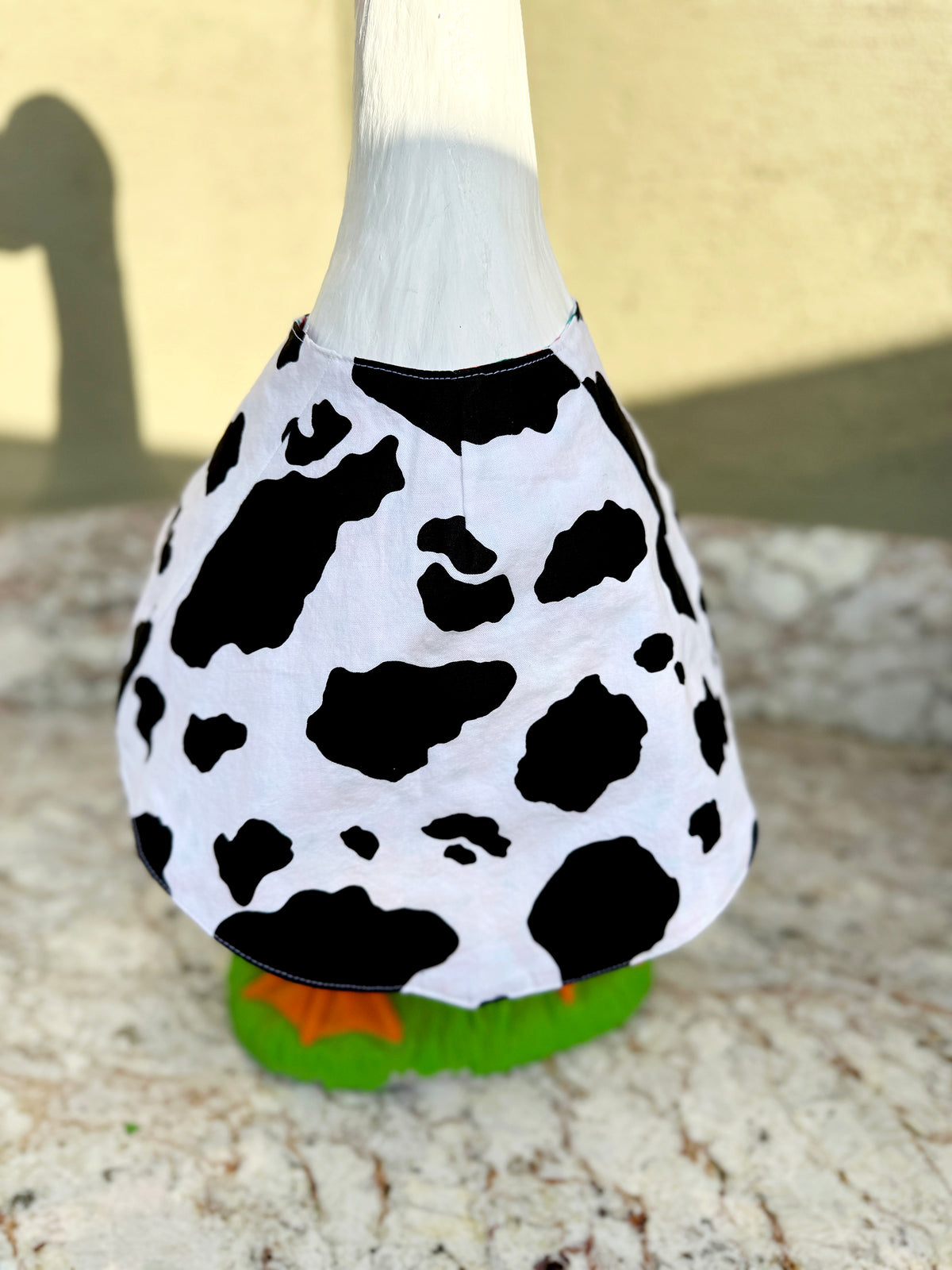 28”  Cow & Valentine Vest- porch goose (Copy)