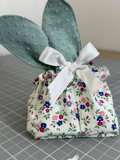 Fabric Bunny Basket - PDF Digital Download Sewing pattern - treat holder, gift wrap, home decor