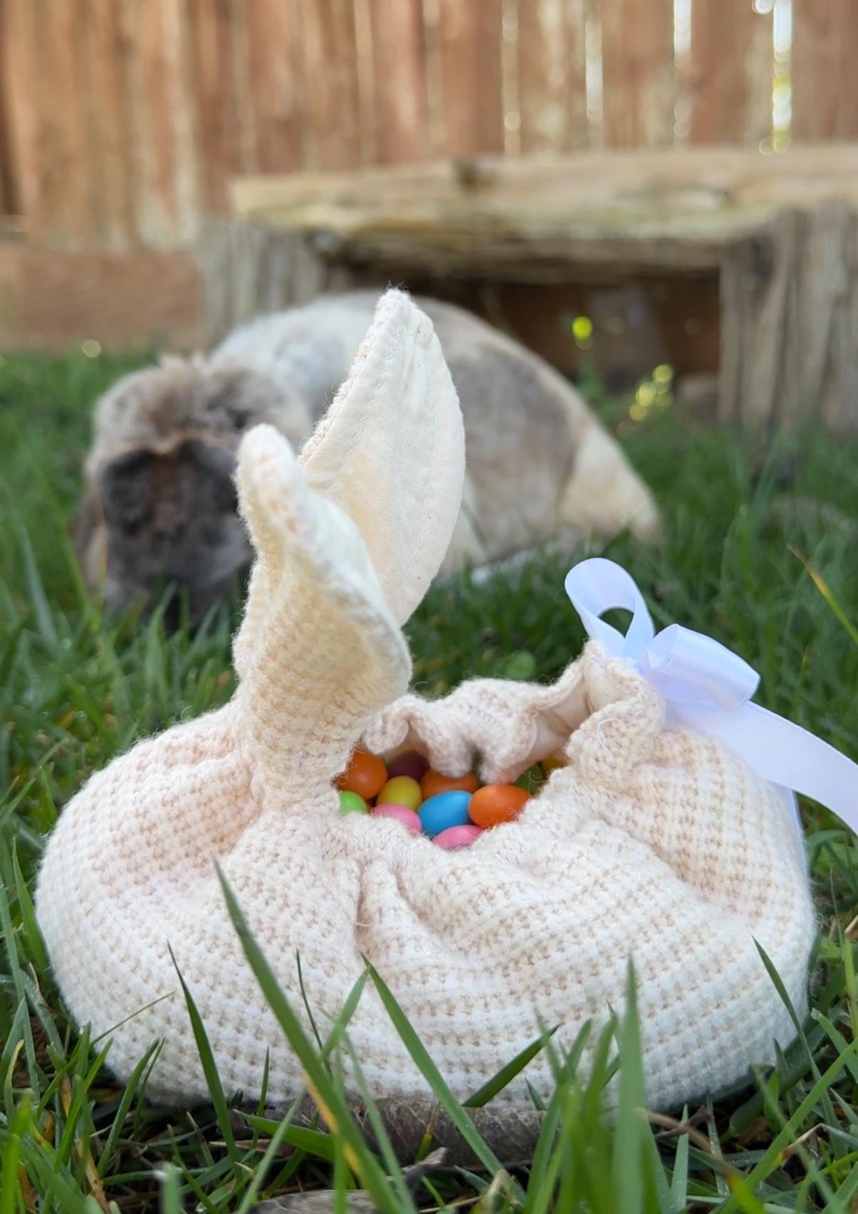 Fabric Bunny Basket - PDF Digital Download Sewing pattern - treat holder, gift wrap, home decor