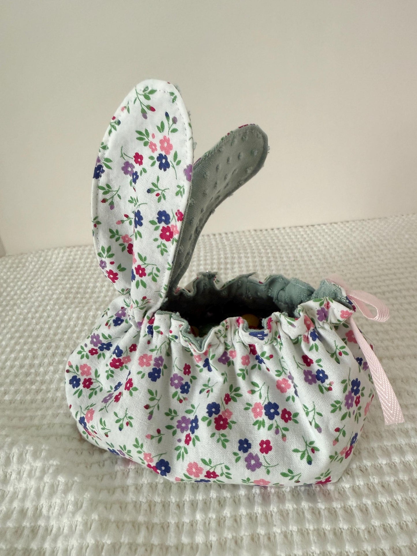 Fabric Bunny Basket - PDF Digital Download Sewing pattern - treat holder, gift wrap, home decor