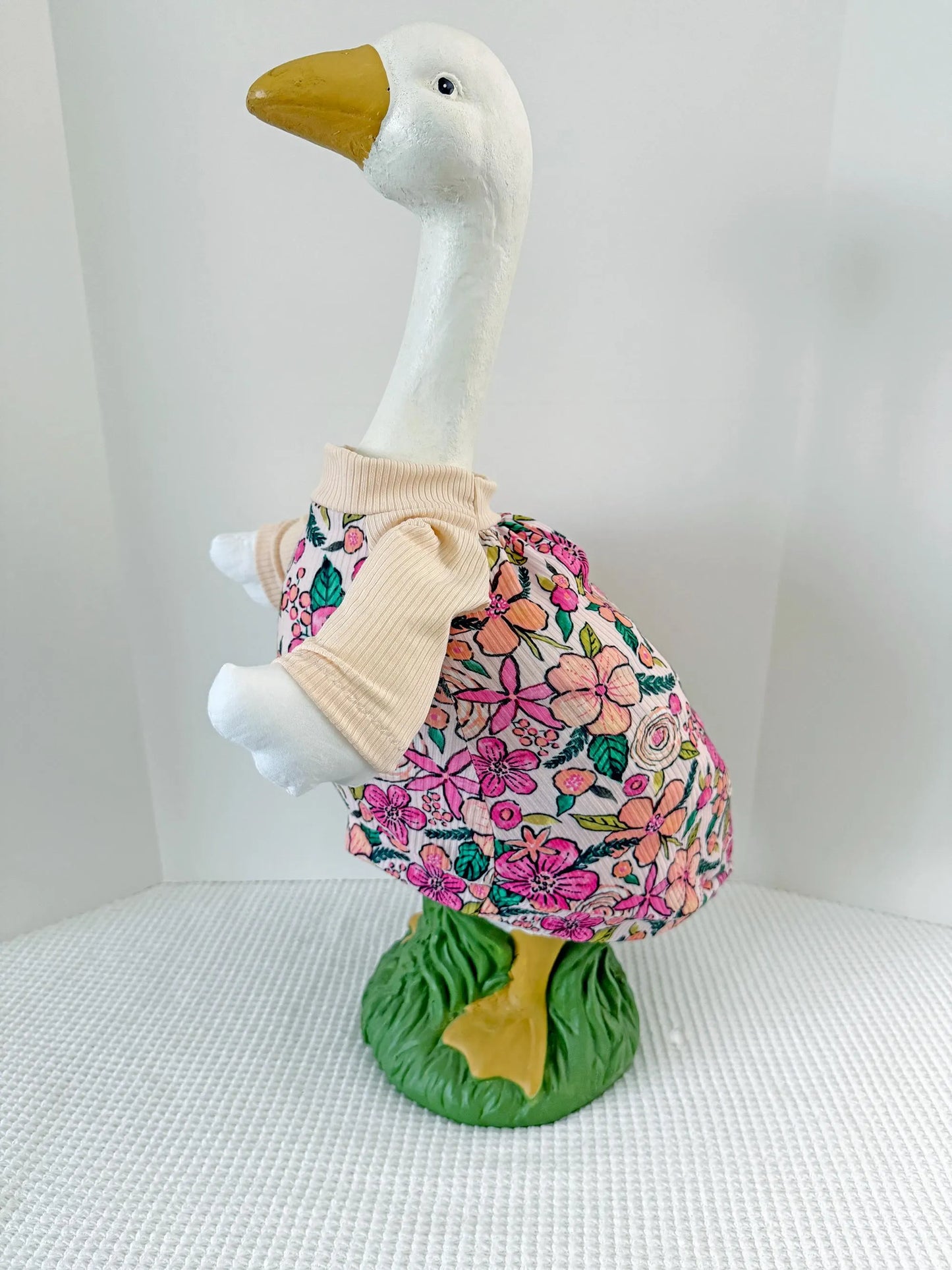 23 Inch Porch Goose t-shirt Digtital PDF sewing patterns