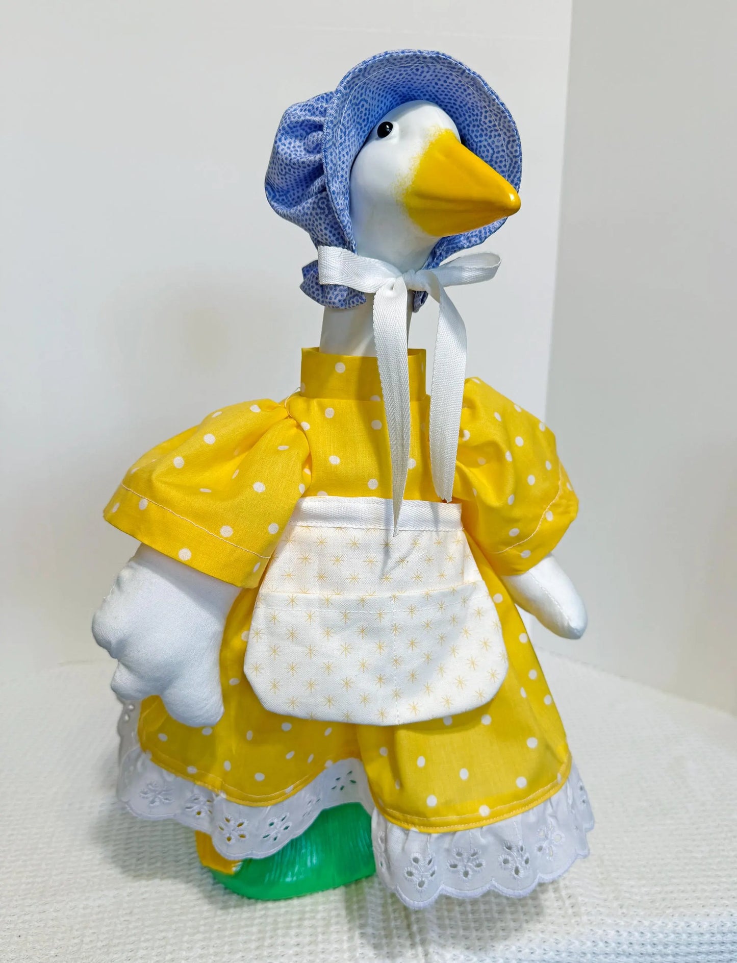 17 Inch Porch Goose Dress, Bonnet, Apron and Wings. Digital Sewing Pattern